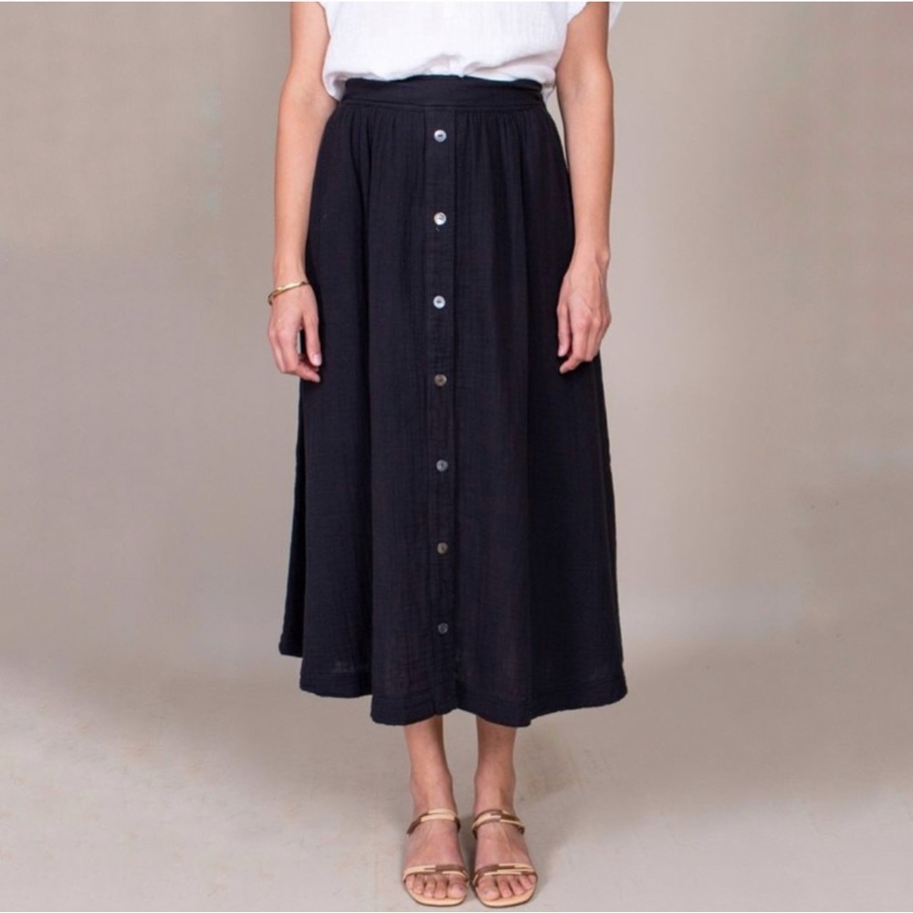 XiRENA Black Midi Skirt
